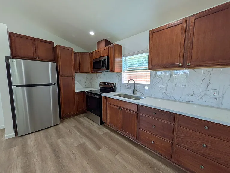 841 Orchard Rd — Photo 10