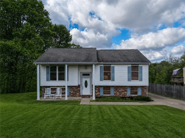 421 Rampart Blvd, New Kensington, PA 15068