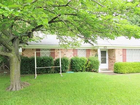 3rd image of 5205 Gibbons Dr