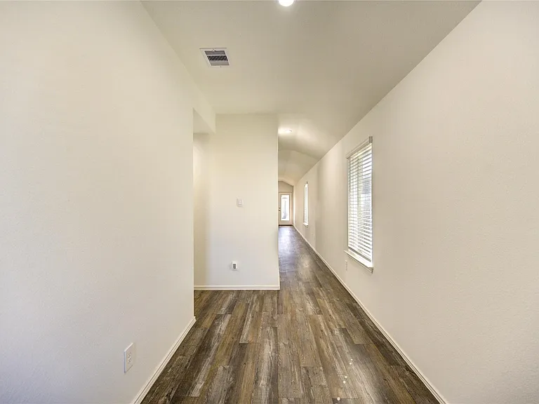 5406 Castlebury Meadows Dr — Photo 4
