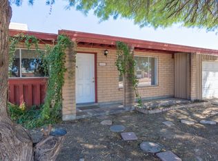 6822 N Northlight Dr, Tucson, AZ 85741