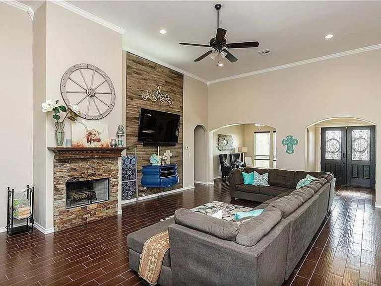 2126 Arman St — Photo 30