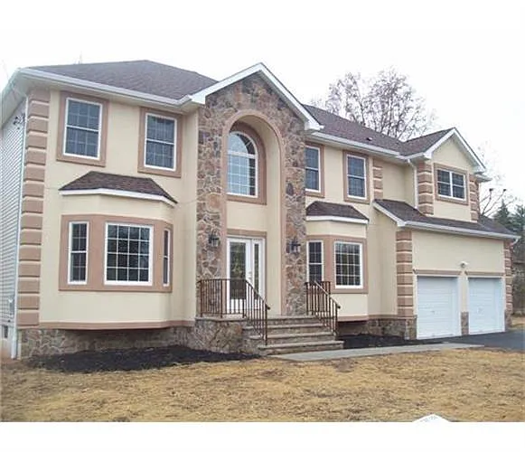 61 Mount Pleasant Ave photo 1