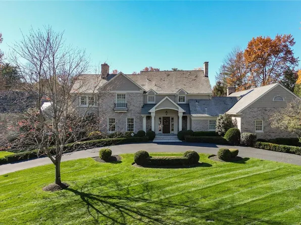 17 Countryside Ln, Saint Louis, MO 63131