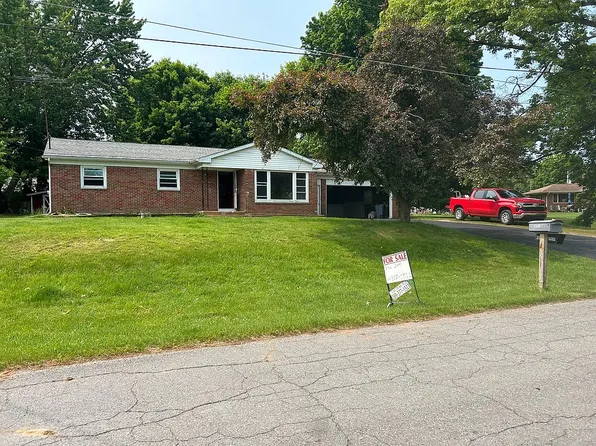 34503 Sharon Ave, Paw Paw, MI 49079