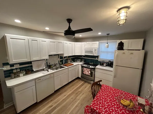 23 Central Ave #23, Milford, CT 06460