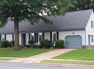 1204 Grenadier Dr, Chesapeake, VA 23322