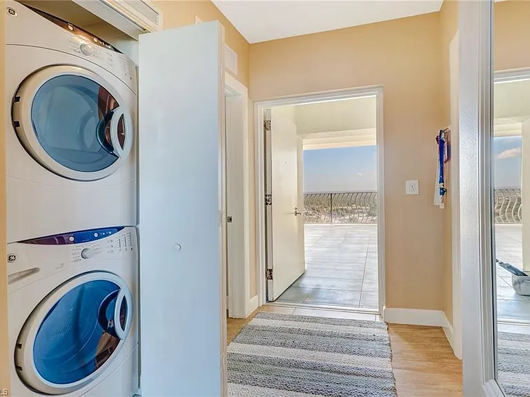 3000 Oasis Grand Blvd #3006 — Photo 21