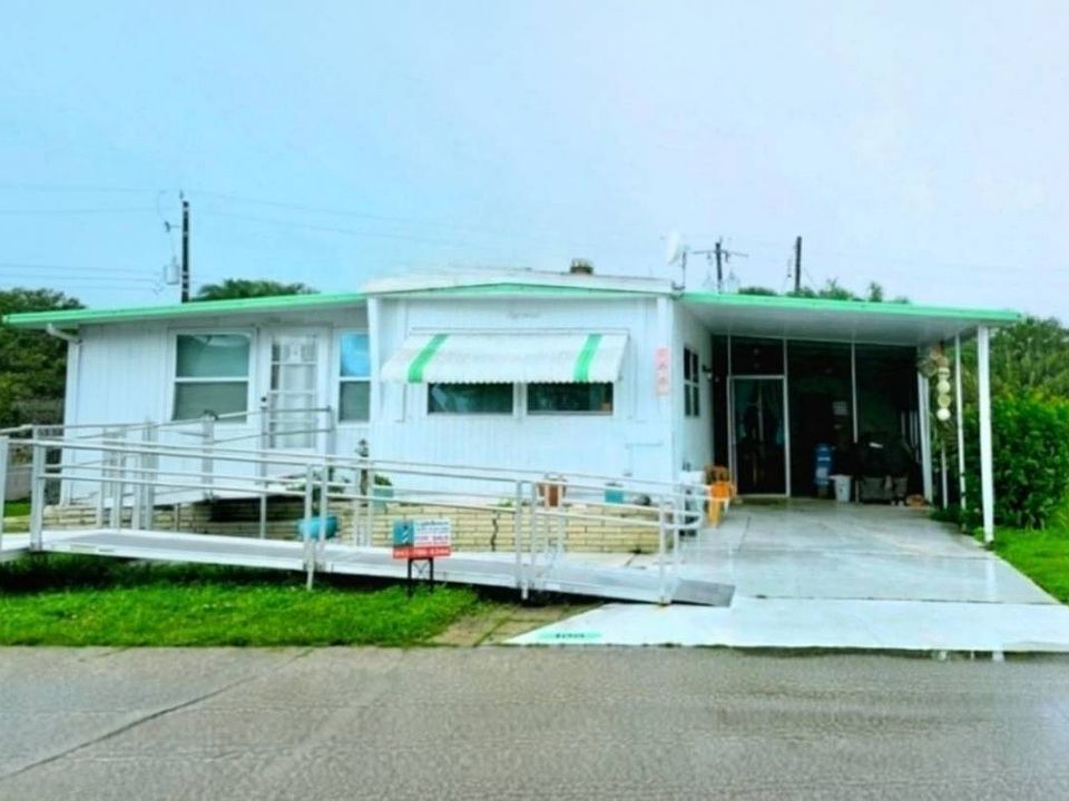 1st image of 100 Circle Dr
