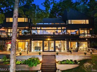 2095 Brighton Shores Trl, Howell, MI 48843