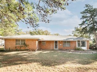 205 Bonham St, Nocona, TX 76255
