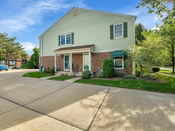 24655 N Meadow Dr, Harrison Township, MI 48045