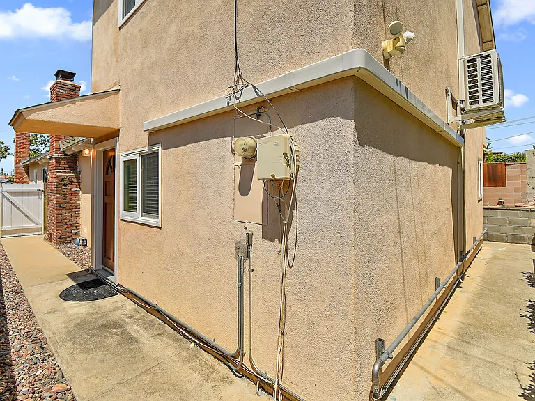 430 N Maria Ave — Photo 24