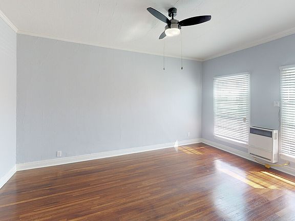 4th image of 220 S Catalina St #29A