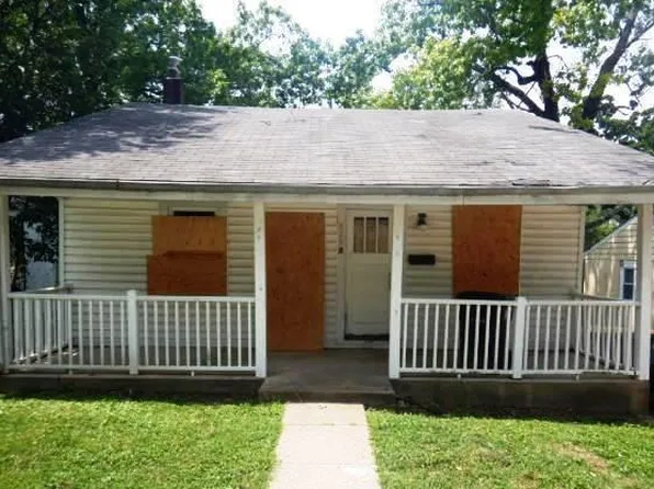 829 Marvin Ave, Saint Louis, MO 63135