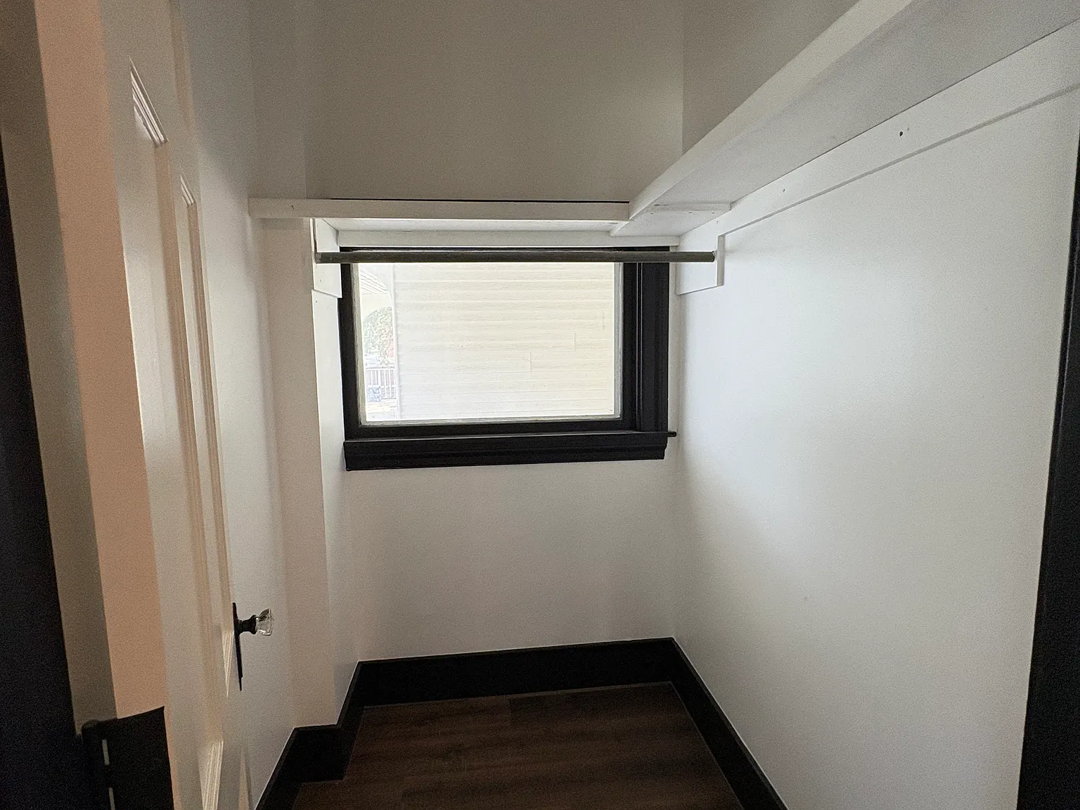 2 bed, $1,100 — Photo 4
