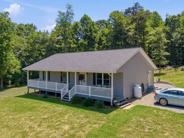 4646 Franklin Pike SE, Floyd, VA 24091