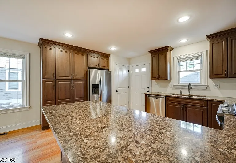 51 Summit Ave #A — Photo 6