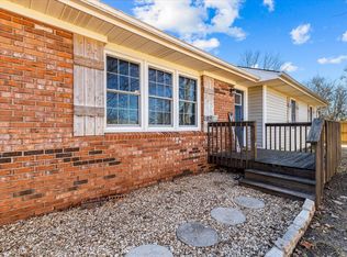 1048 W Ridgecrest Ave, Republic, MO 65738