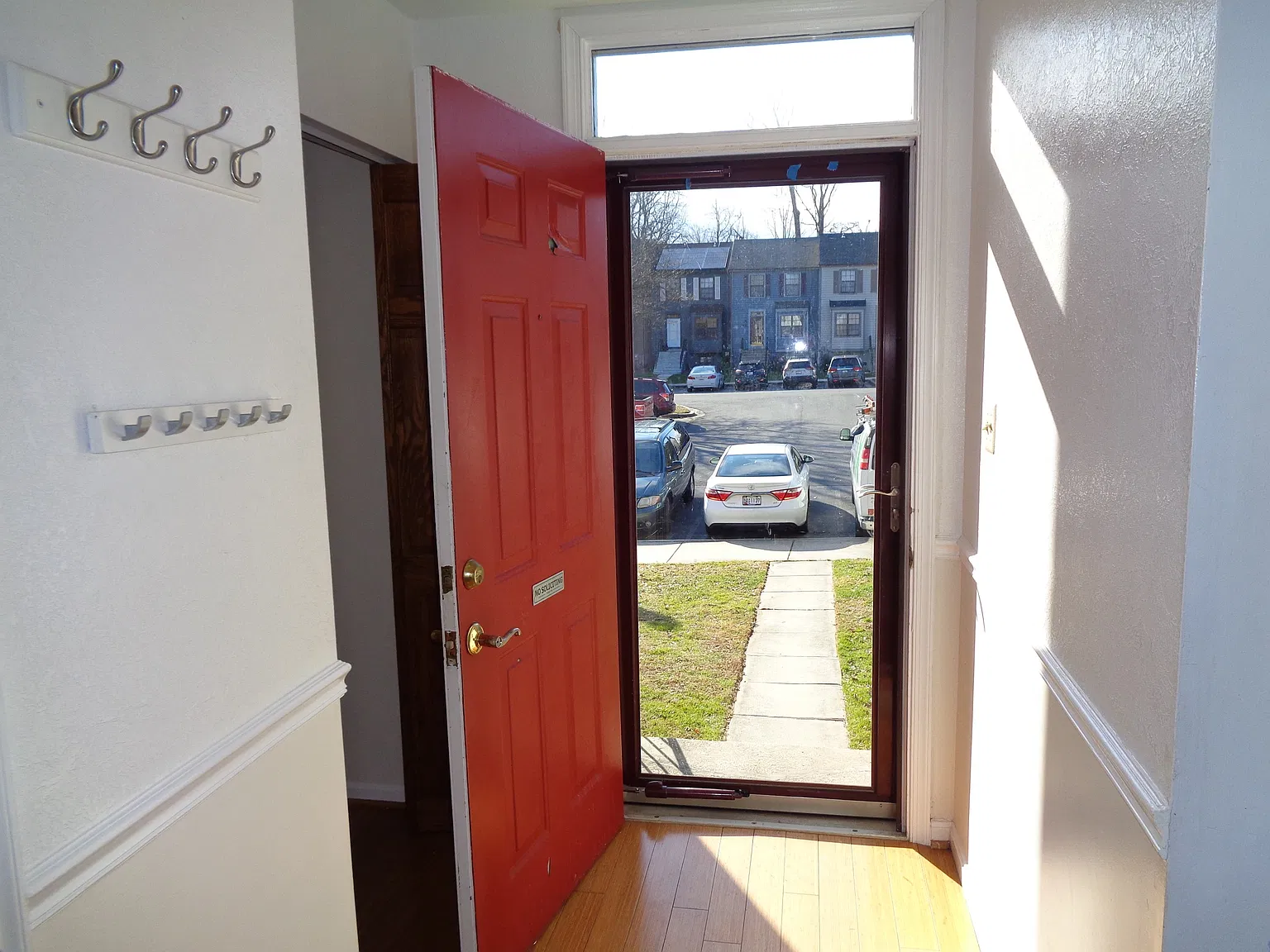 Laurel, Townhome, 3 Bed, 1.5 Bath — Photo 2