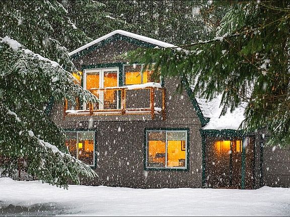 2nd image of 16319 Alpine Drive E