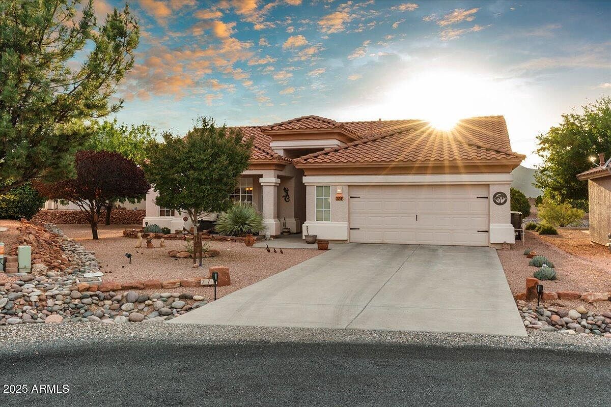 776 S Shooting Star Dr