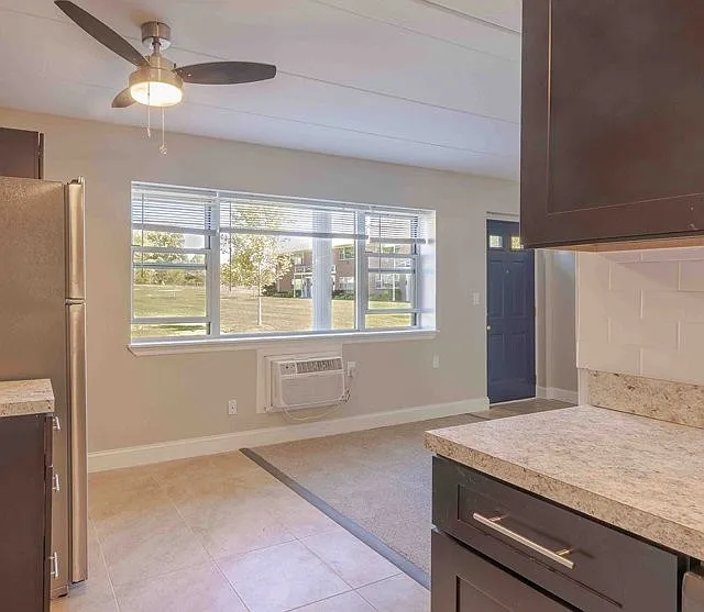 Welcome to Atlantic Manor Apartments, where modern living meets comfort. Enjoy spacious interiors and abundant natural light in a prime location. Elevate your lifestyle today! Contact us for a tour and see your new home!