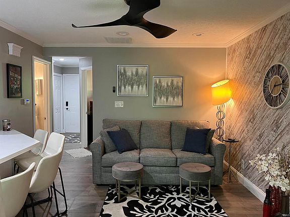 3rd image of 9225 S Pointe Retreat Dr #31