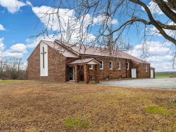 5751 Orient Blacktop, Benton, IL 62812