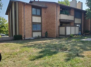 7 Fairways Cir #C, Saint Charles, MO 63303