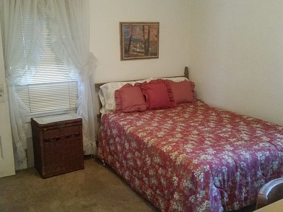 4th image of 619 W Walnut Ave