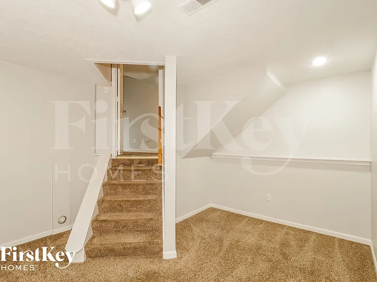 1607 Stasi Ave — Photo 11