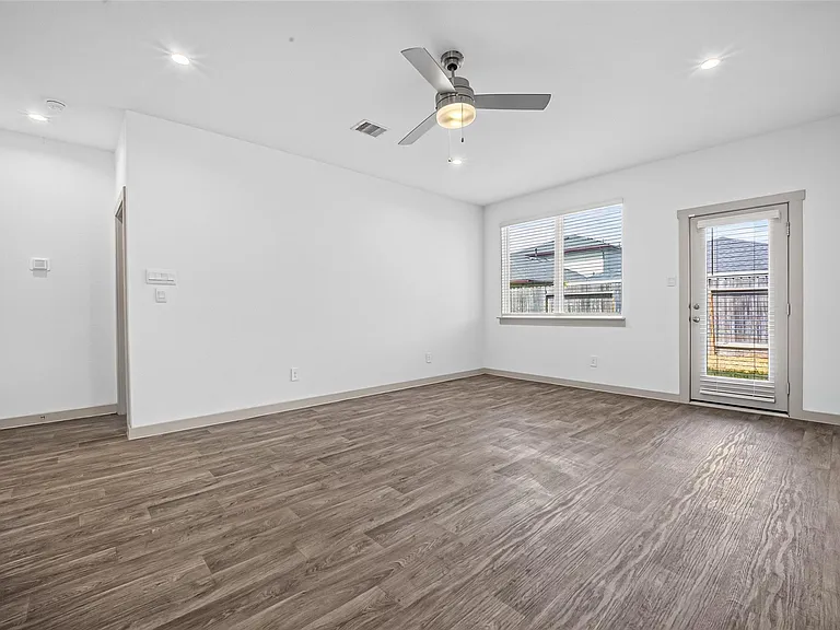 12820 Tokenhouse Ln — Photo 6