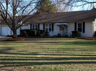 820 W Mel O Ct, Springfield, MO 65807