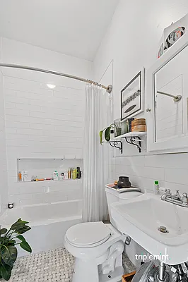 Rented by Triplemint | media 15