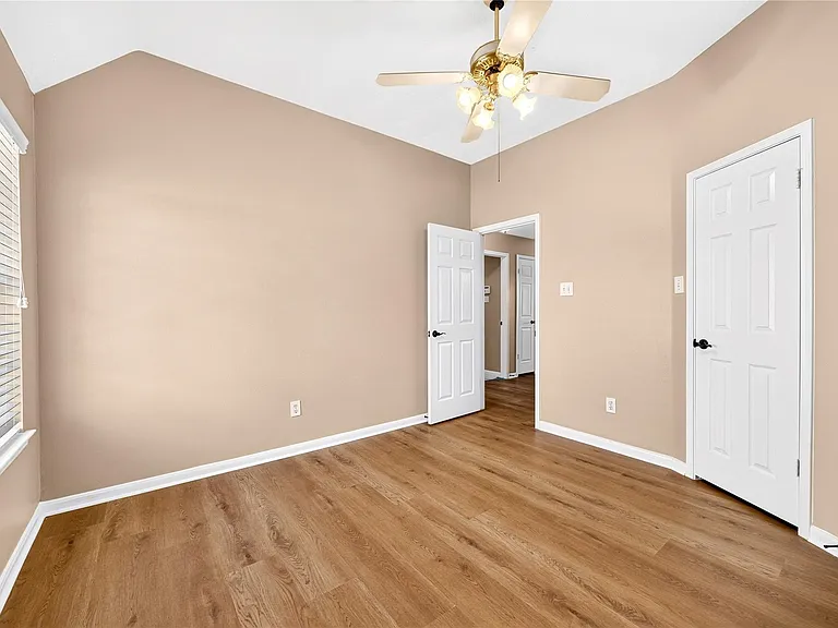 17414 Erin Way Ct — Photo 36