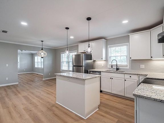 kitchen & dining area
