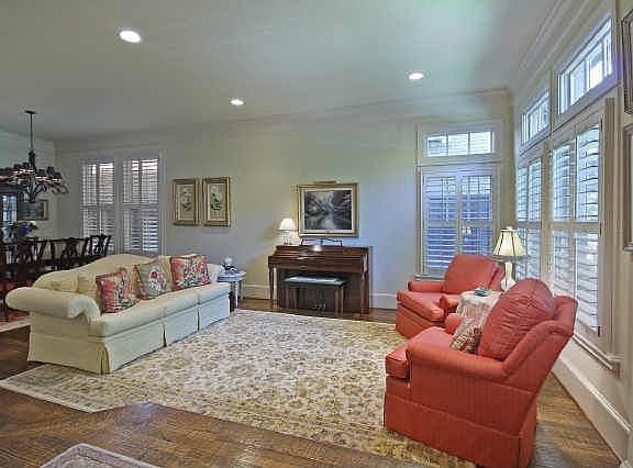 3rd image of 3523 McFarlin Blvd