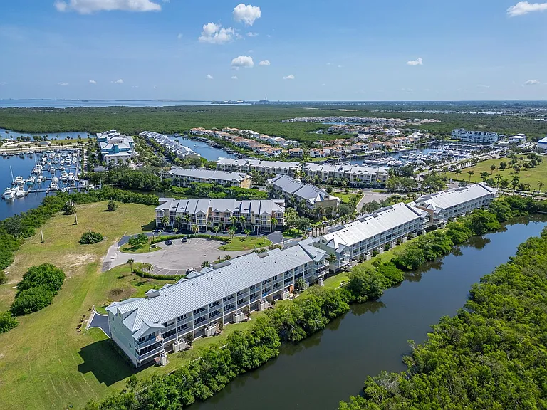 3266 Mangrove Point Dr — Photo 73