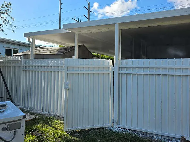 2230 NW 58th St — Photo 5