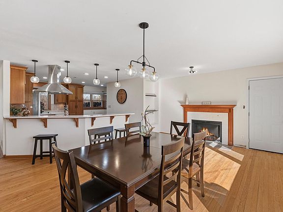 2nd image of 9032 North Regent ROAD