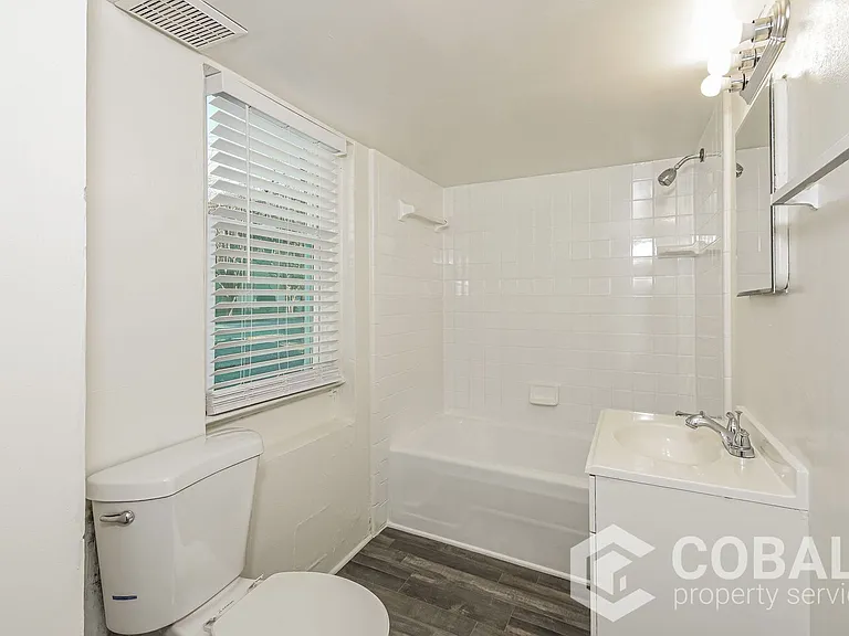 1992 Woodland Hills Ave NW #3 — Photo 11