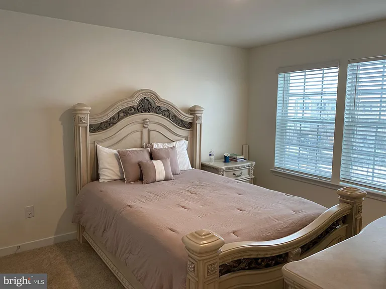 7530 Daybreak Dr — Photo 26