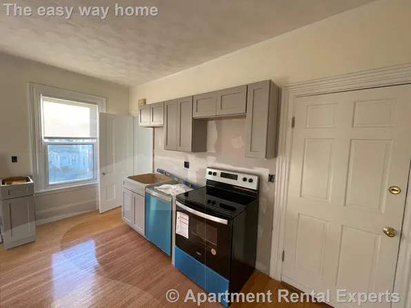 145 Highland Ave APT 2, Somerville, MA 02143