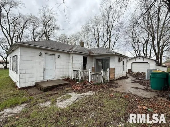 1110 W Piper St, Macomb, IL 61455