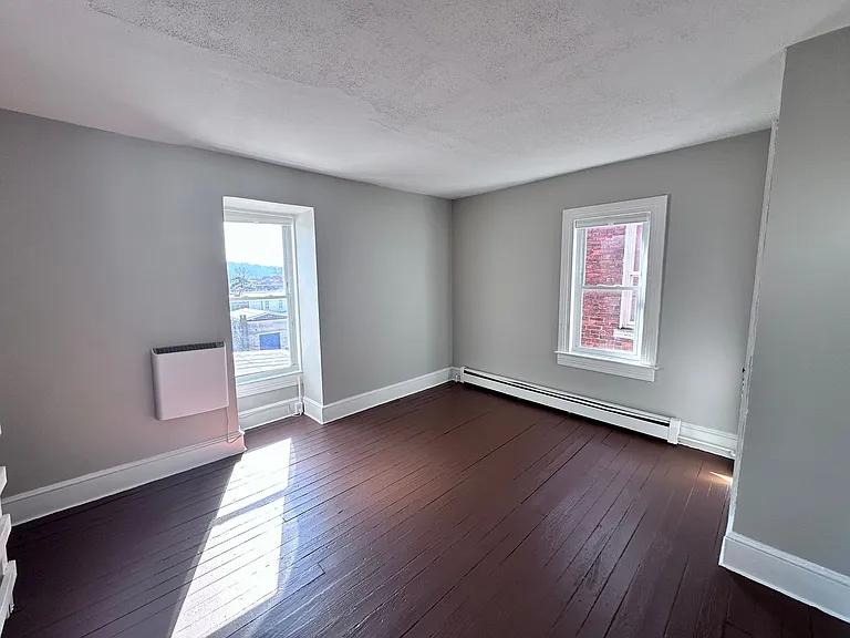 312 W North Street — Photo 28