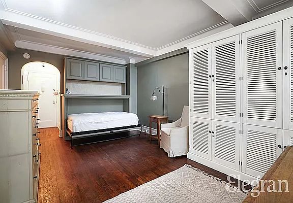 2nd image of 7 Park Ave APT 10H