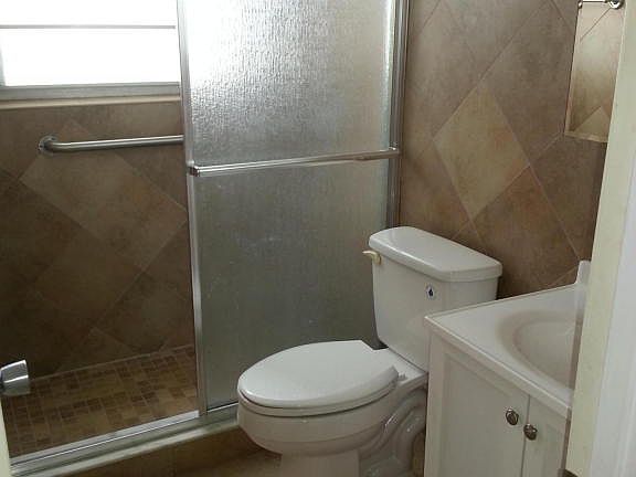 2nd image of 240 Sussex L