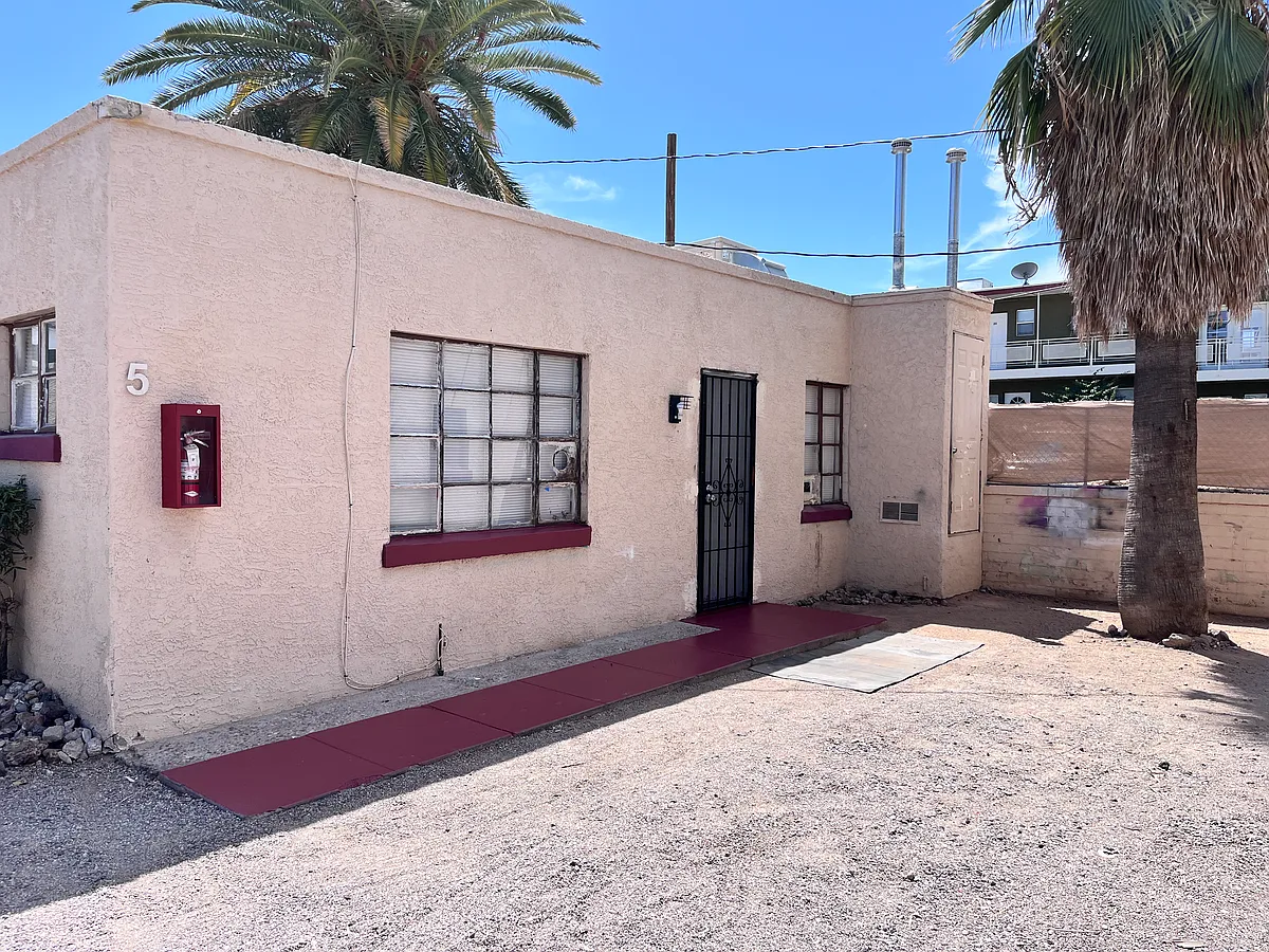 Building Photo - 2620 N 14th Ave #5