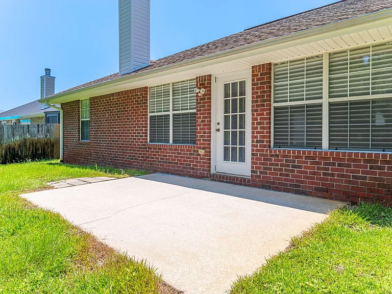 9750 Parker Lake Cir — Photo 32